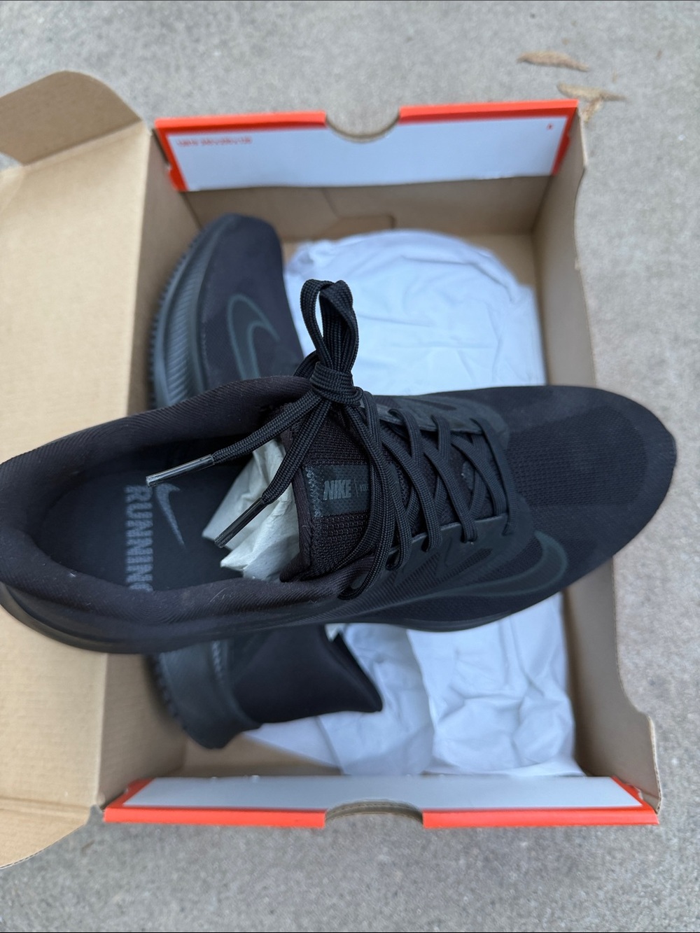 MWT-Nike Men’s Black Athletic Running Shoes